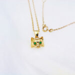 Pendentif Chat - Vermeil & Tsavorites face