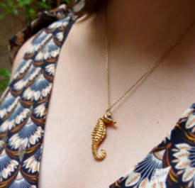 Pendentif Hippocampe Vermeil Topazes porté