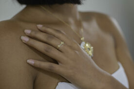 Sudarat Shooting bague romance antique