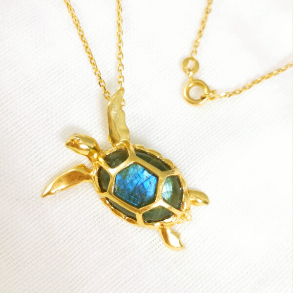 Pendentif Tortue Vermeil et labradorite noire