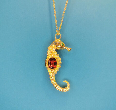 Pendentif Hippocampe Vermeil Grenats Rouges et Verts Tsavorites
