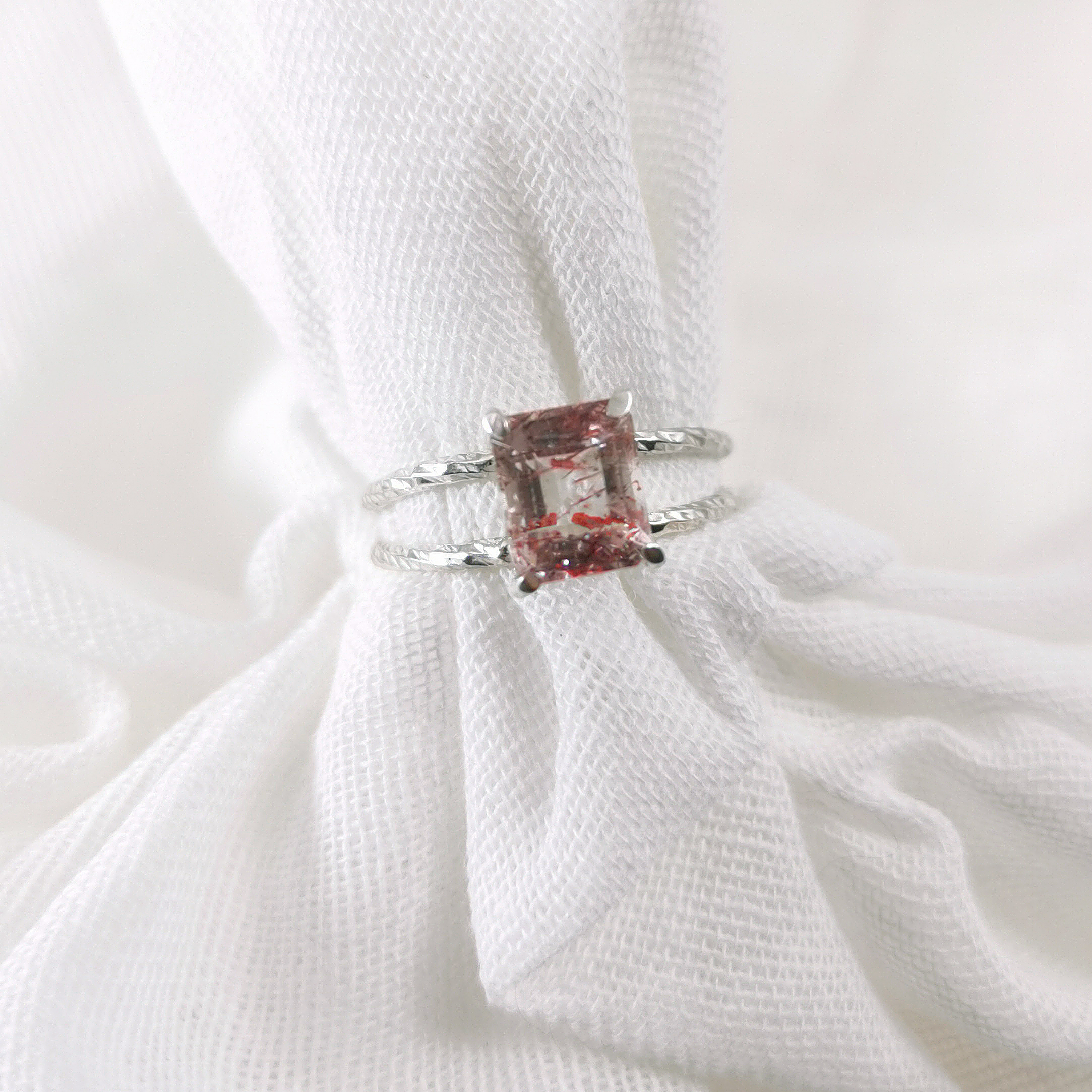 Bague Argent Quartz Hématite taille émeraude Bague Argent Quartz Hématite taille émeraude